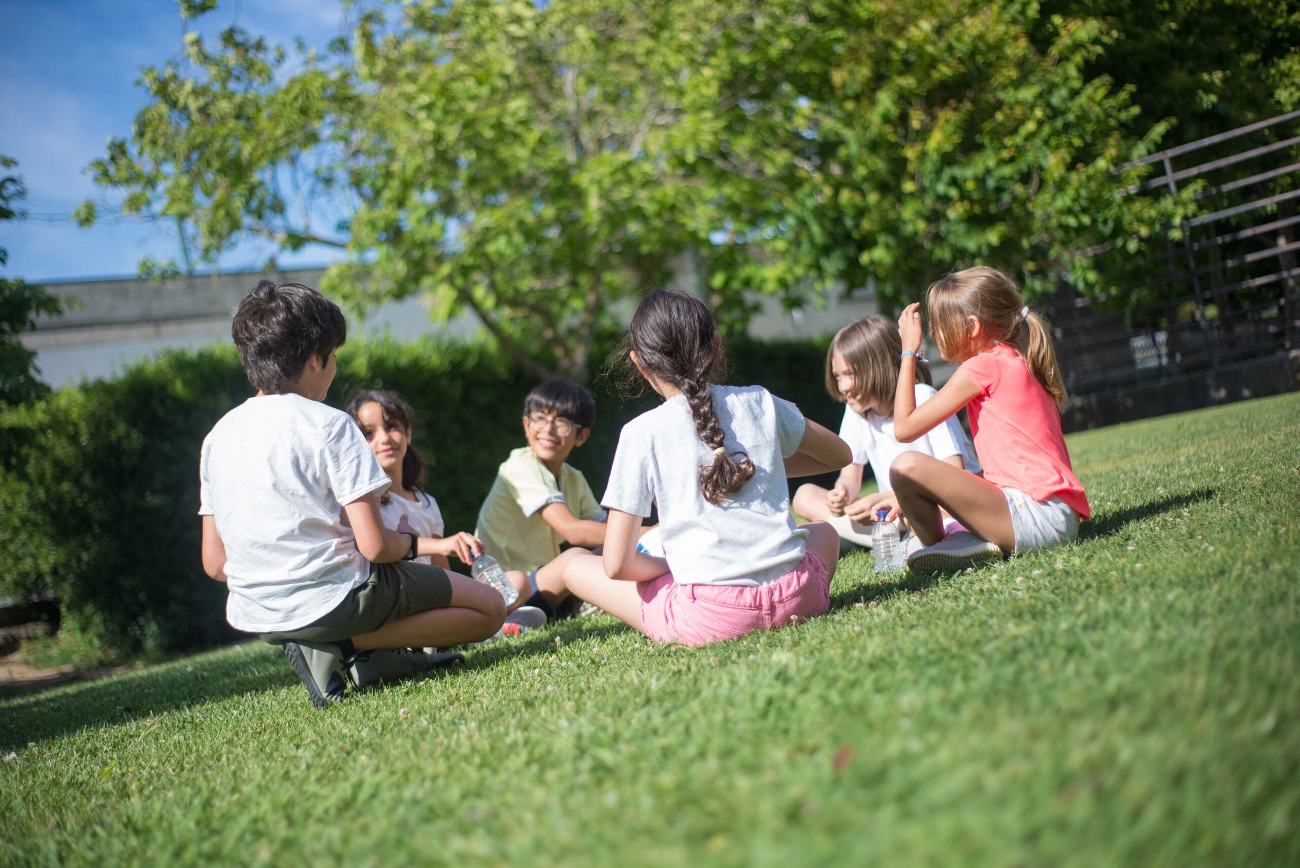 Coordinación con el colegio para apoyar el aprendizaje del niño desde la evaluación neuropedagógica con Centro Conecta-Dos